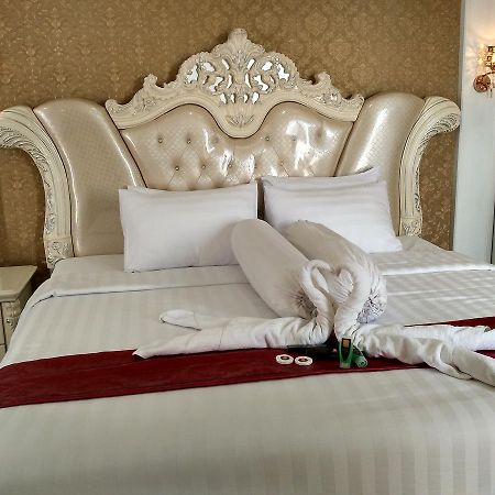 Grand Indobaru Hotel Selatpanjang Bagian luar foto