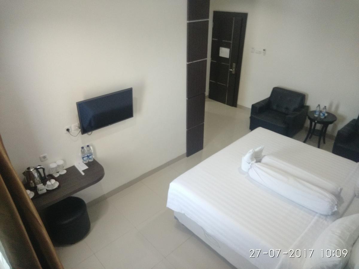 Grand Indobaru Hotel Selatpanjang Bagian luar foto