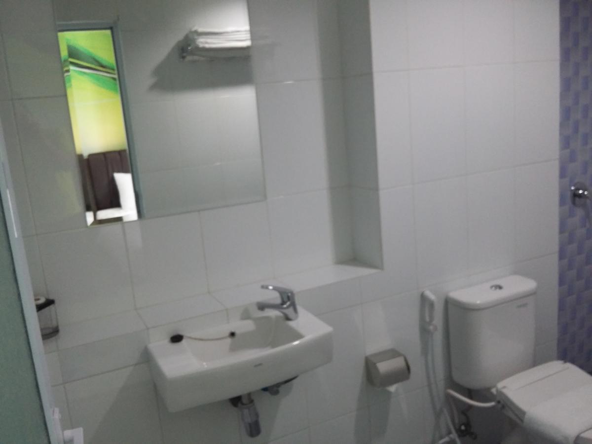 Grand Indobaru Hotel Selatpanjang Bagian luar foto