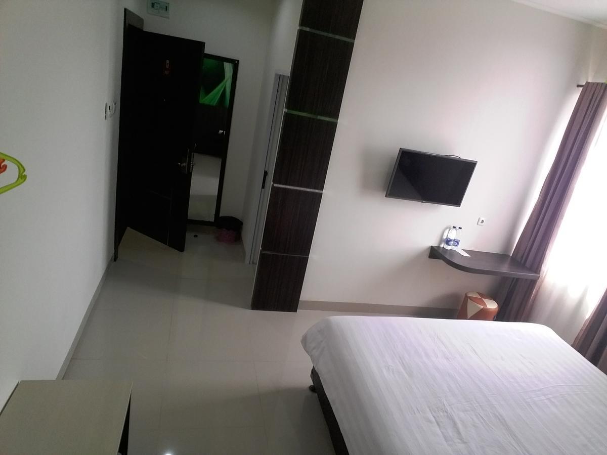 Grand Indobaru Hotel Selatpanjang Bagian luar foto