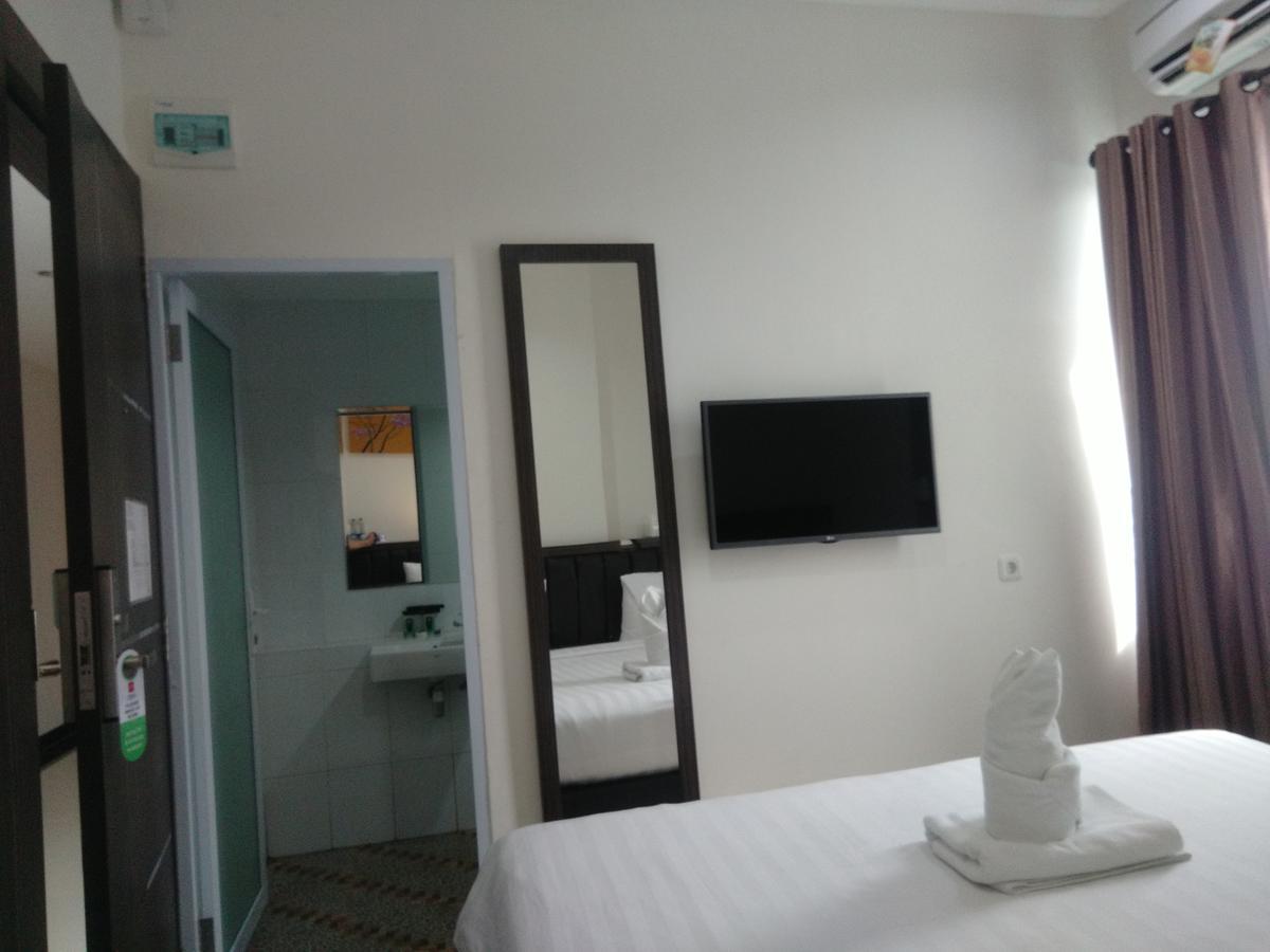 Grand Indobaru Hotel Selatpanjang Bagian luar foto