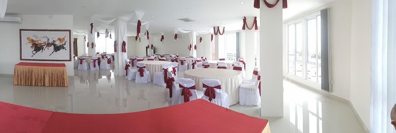 Grand Indobaru Hotel Selatpanjang Bagian luar foto